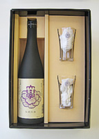 オリジナル日本酒「弘前大学」と<br />徽章入りグラス2個セット
